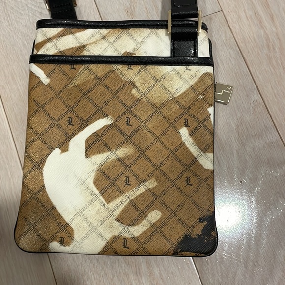 LAMB by Gwen Stefani crossbody purse. Very good condition!! Gold hardware. - Picture 3 of 4